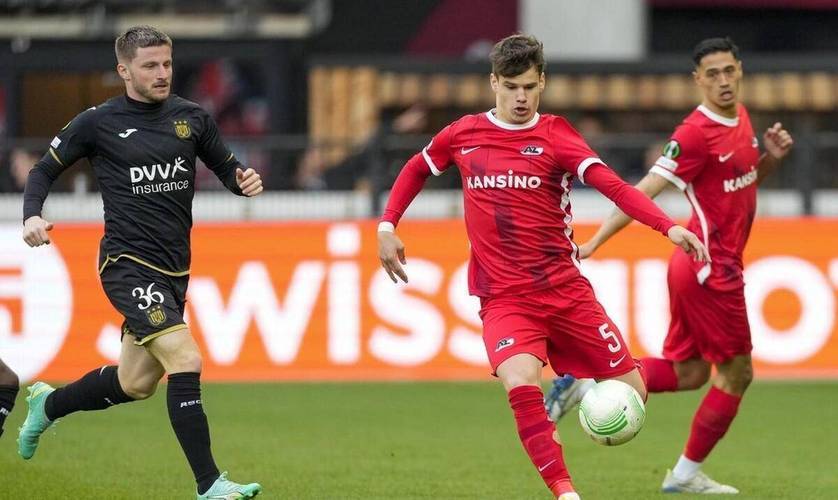 年轻阳光的 年轻阳光的